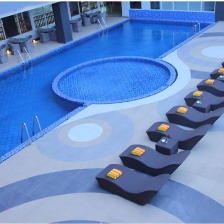 Merapi Merbabu Hotels Bekasi Exterior foto