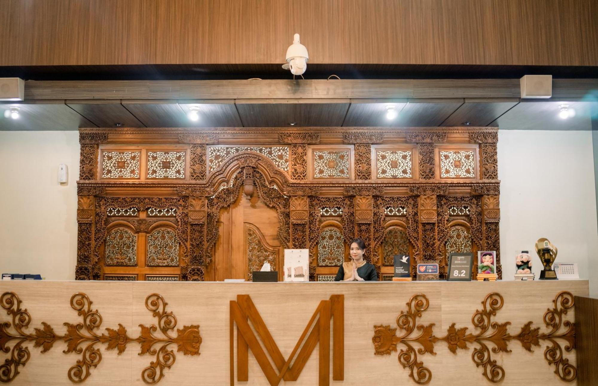 Merapi Merbabu Hotels Bekasi Exterior foto