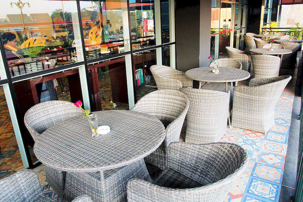 Merapi Merbabu Hotels Bekasi Exterior foto