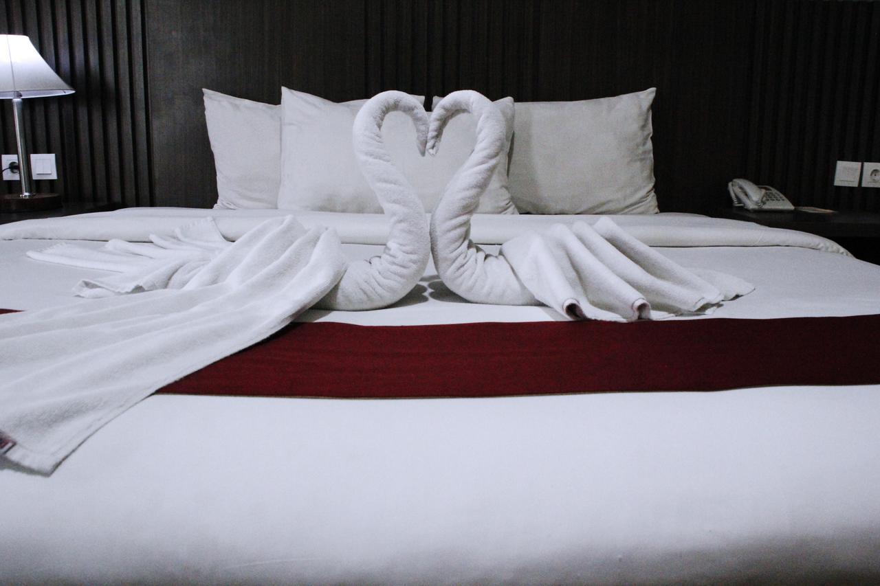 Merapi Merbabu Hotels Bekasi Exterior foto